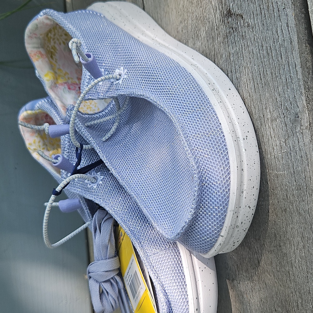 Firm! HeyDude! Slip On Shoes, NWT! Extra Shoe Laces Included, No Box - Picture 6 of 8
